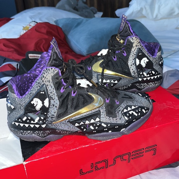 LeBron 11 Black History Month Size 8.5 - Picture 4 of 6